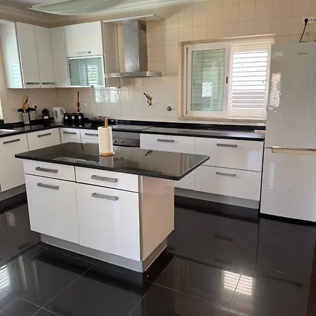 Βίλα Pool, Bbq & Soccer *