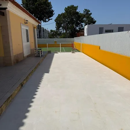 Pool, Bbq & Soccer فيلة Aroeira (Setubal)