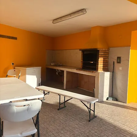 Pool, Bbq & Soccer Aroeira (Setubal)