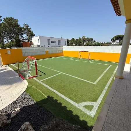 Pool, Bbq & Soccer