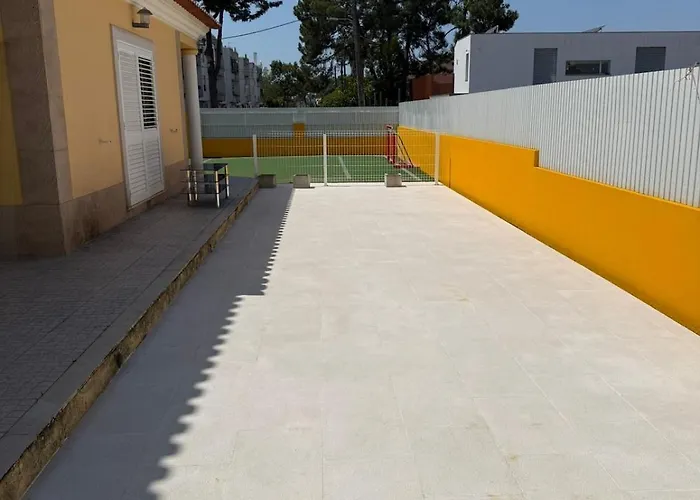 Pool, Bbq & Soccer فيلة Aroeira (Setubal)