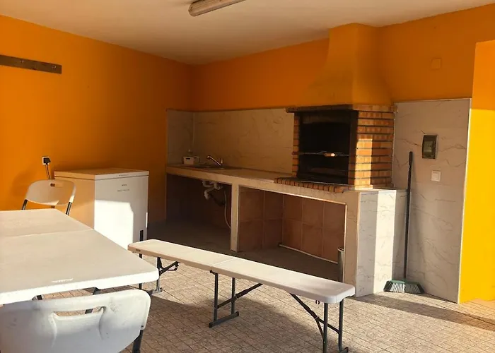 Pool, Bbq & Soccer Aroeira (Setubal)